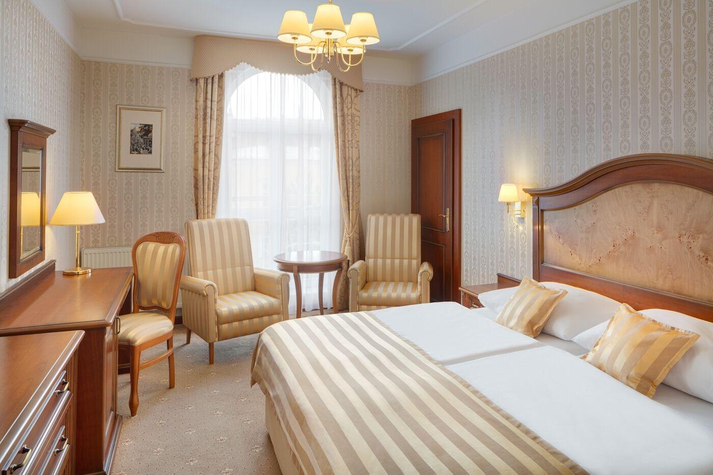 Ensana Nove Lazne Hotel มาเรียอานซเกลาซนี ภายนอก รูปภาพ