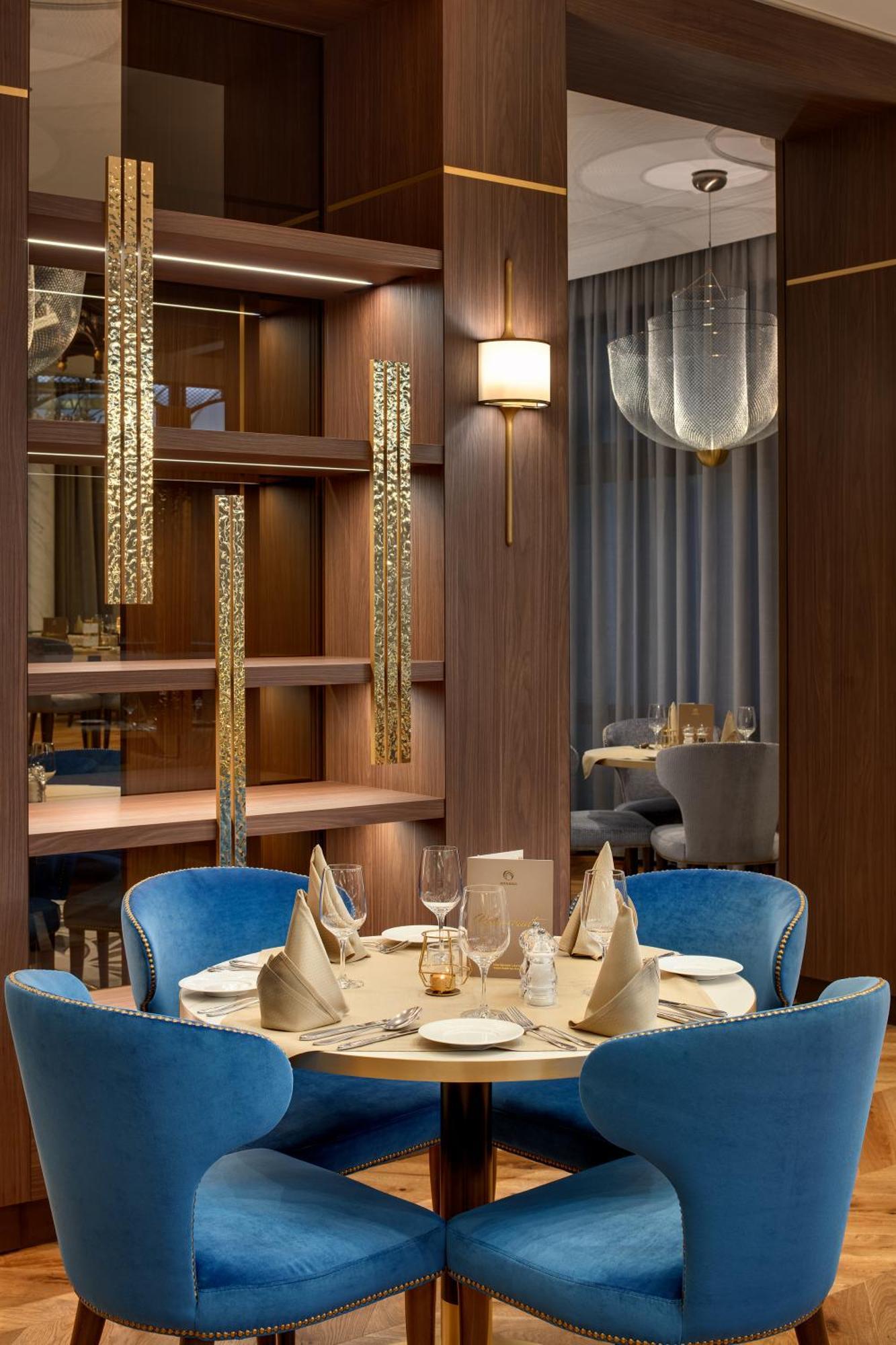 Ensana Nove Lazne Hotel มาเรียอานซเกลาซนี ภายนอก รูปภาพ
